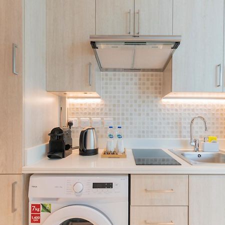 Studio With Pool And Private Beach Access On Palm Jumeirah Dubai Buitenkant foto