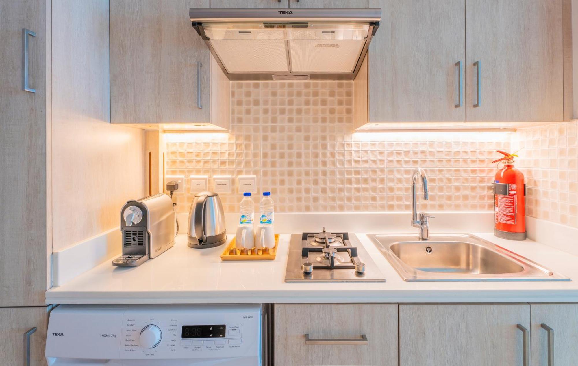 Studio With Pool And Private Beach Access On Palm Jumeirah Dubai Buitenkant foto