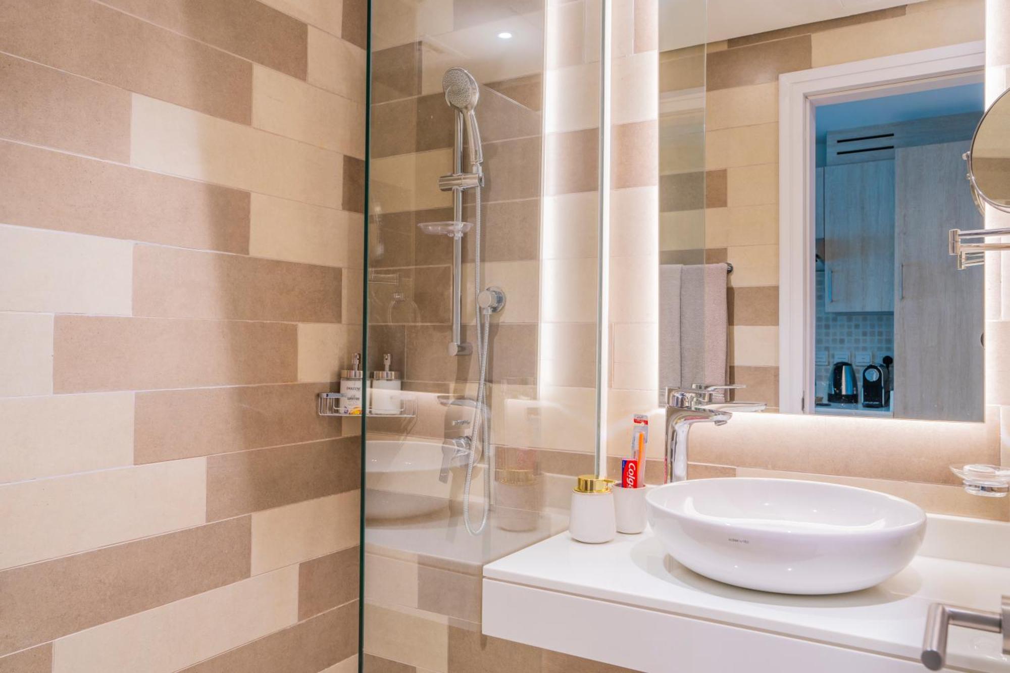 Studio With Pool And Private Beach Access On Palm Jumeirah Dubai Buitenkant foto
