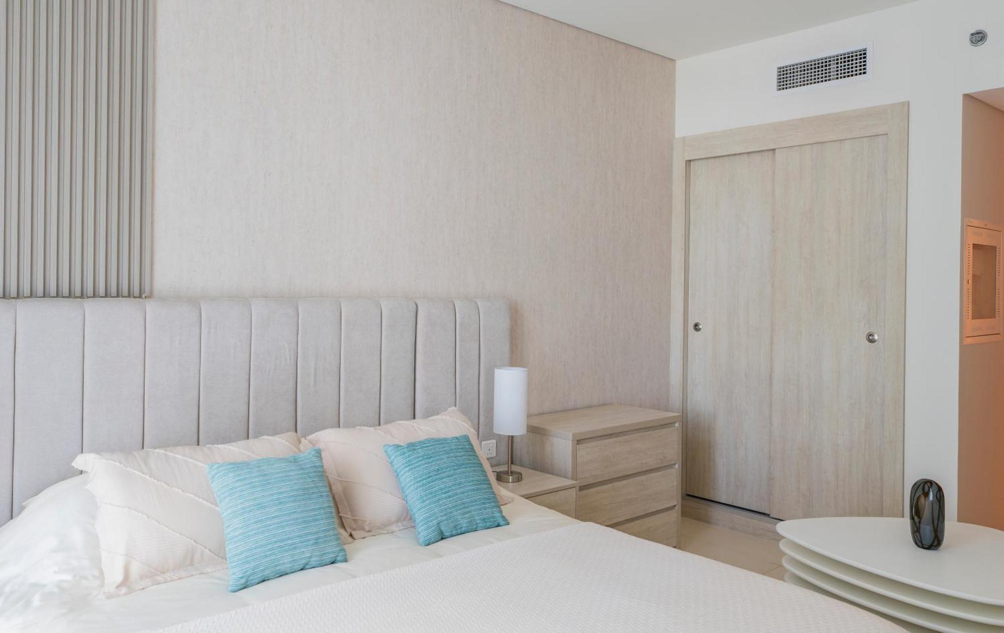 Studio With Pool And Private Beach Access On Palm Jumeirah Dubai Buitenkant foto