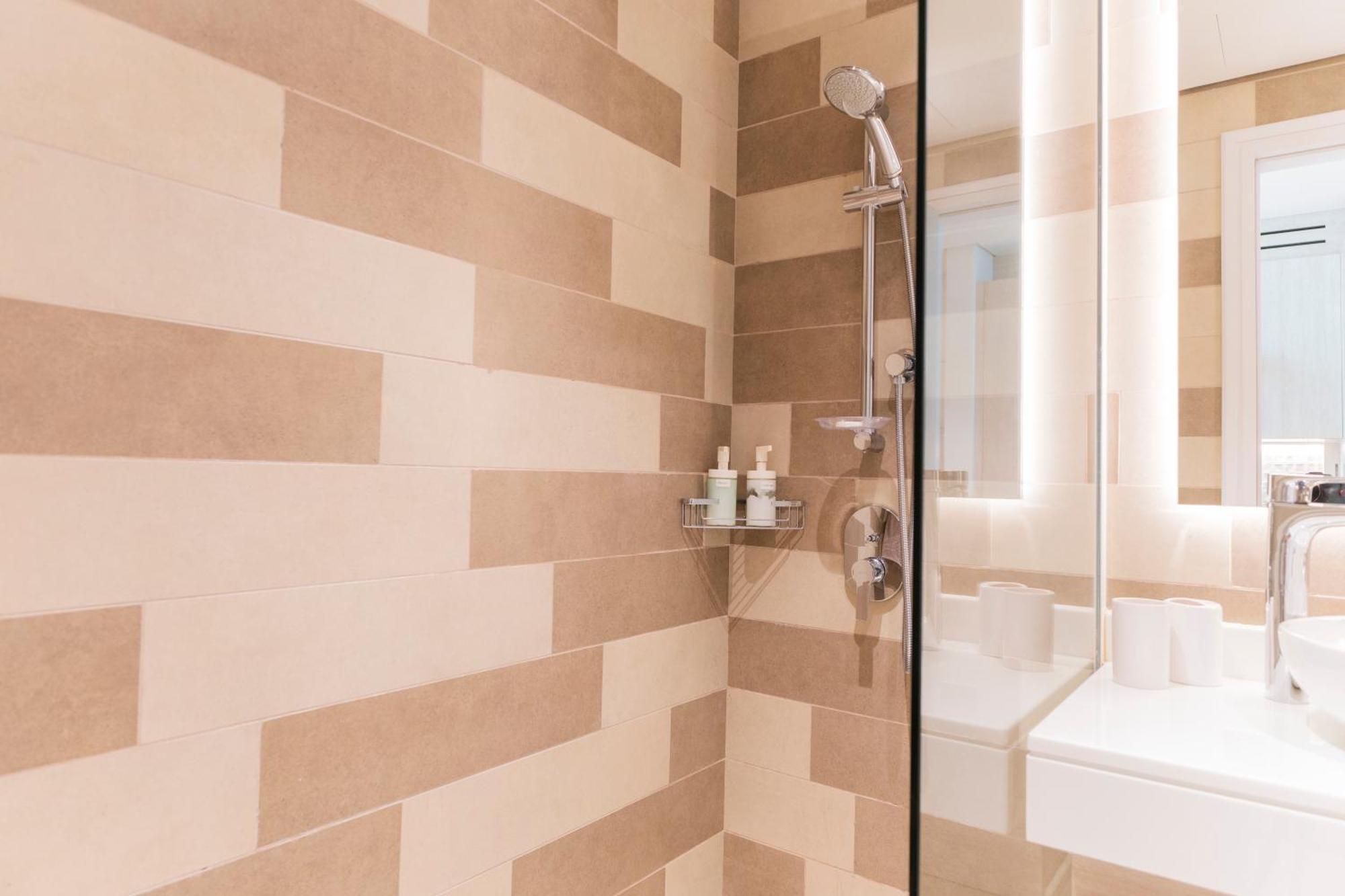 Studio With Pool And Private Beach Access On Palm Jumeirah Dubai Buitenkant foto